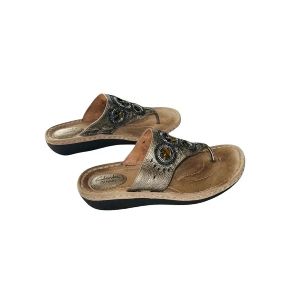4/$40 Clarks‎ Brown & Black Decorative Elements Leather Thong Flip-flop Sandals